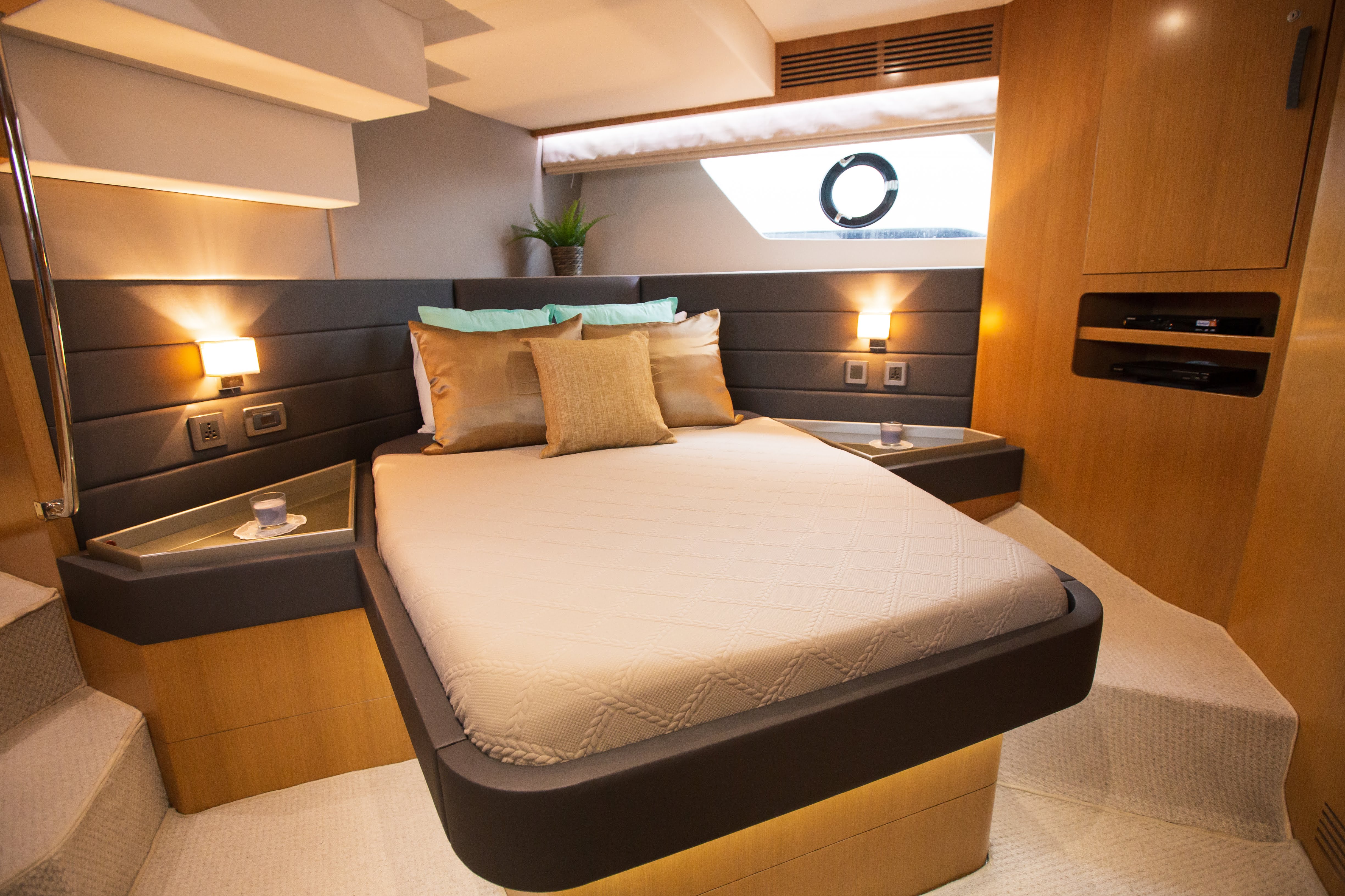 YACHT - MAJESTY 48 - Half Day (Phuket)